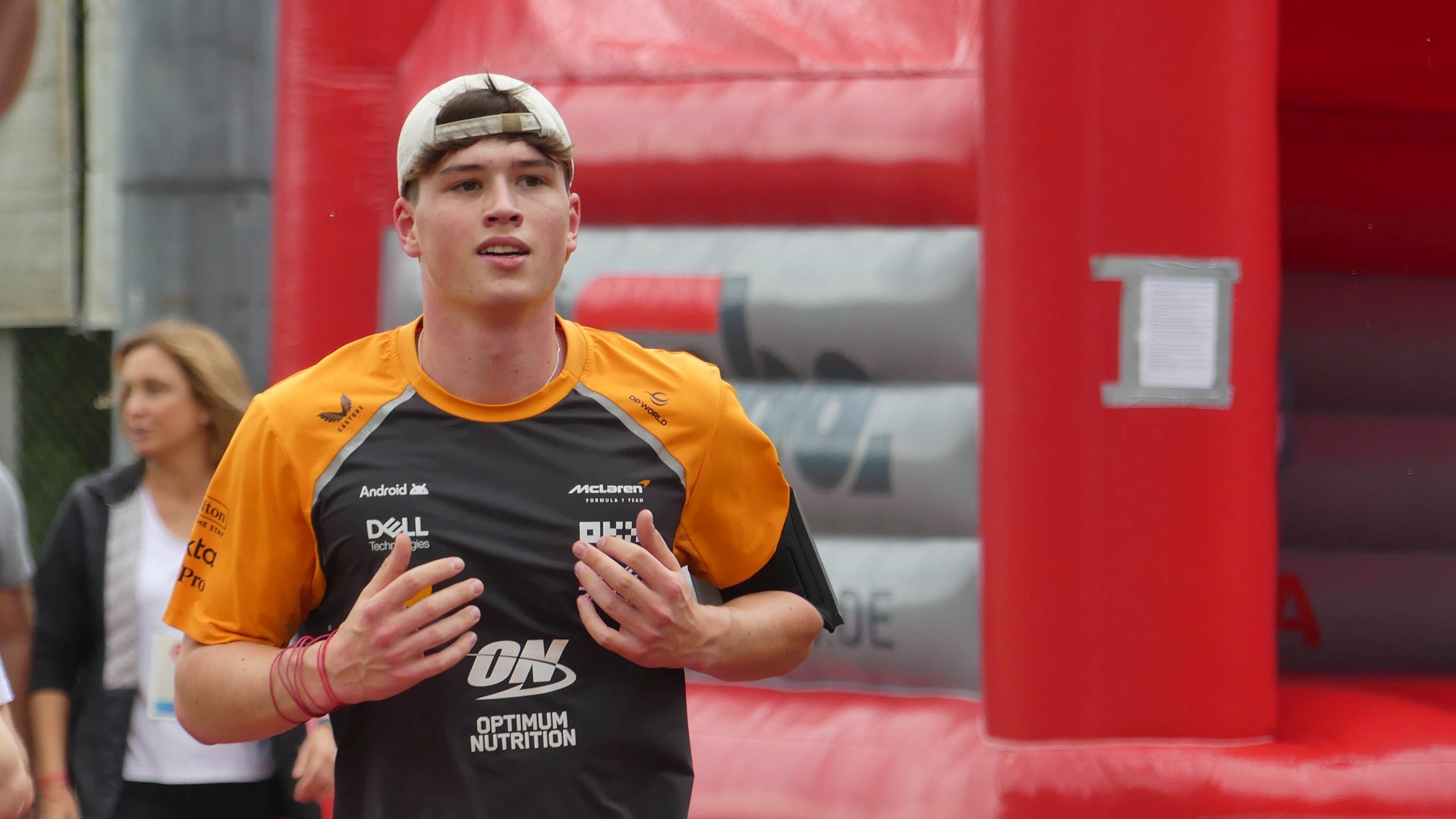 Bild vom 15. Benefizlauf im Jahr 2025. Dies ist das 162. Bild.